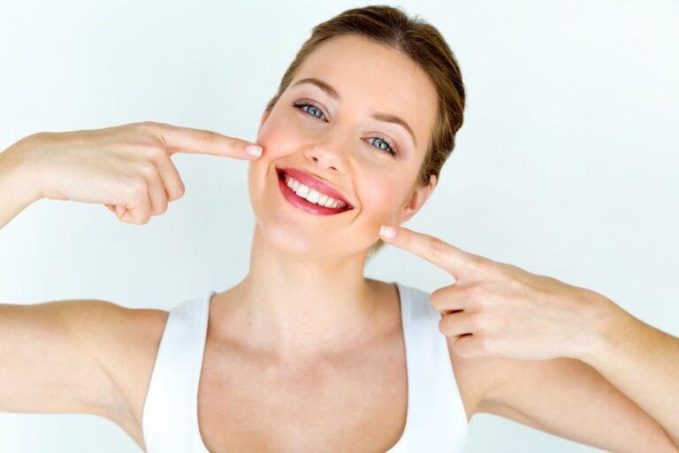 How to Whiten Your Teeth Naturally?